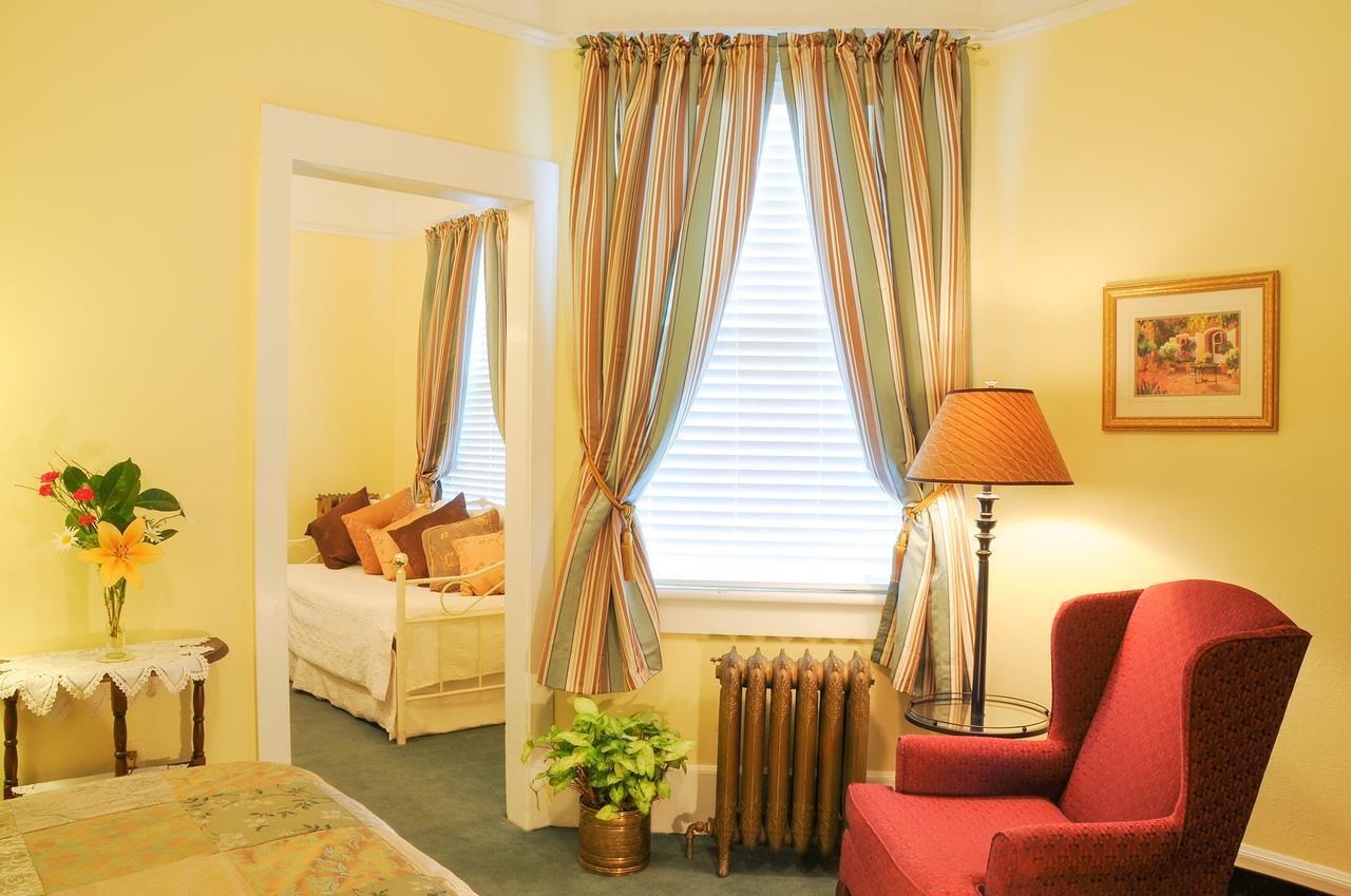 Columbia Hotel Ешленд Екстер'єр фото